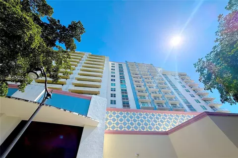 3000 Coral Way #1105, Miami, FL 33145