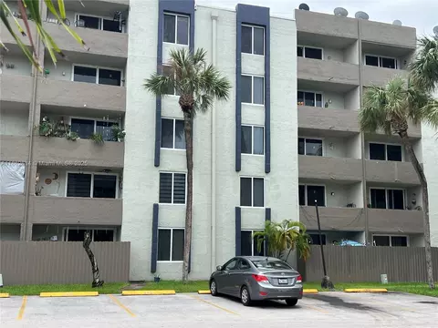 10000 NW 80th Ct #2166, Hialeah Gardens, FL 33016