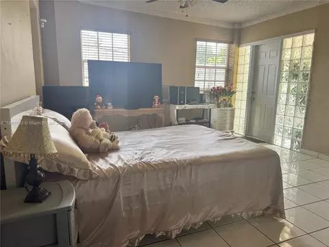 Bedroom - 275 E 34th St, Hialeah, FL 33013 photo 3 of 4