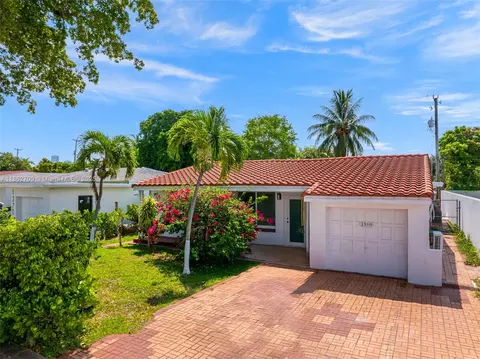 1380 71st St, Miami Beach, FL 33141