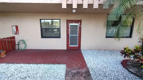 7220 Lake Cir Dr #106, Margate, FL 33063