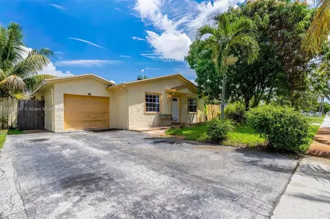 7217 SW 3rd Ct, North Lauderdale, FL 33068