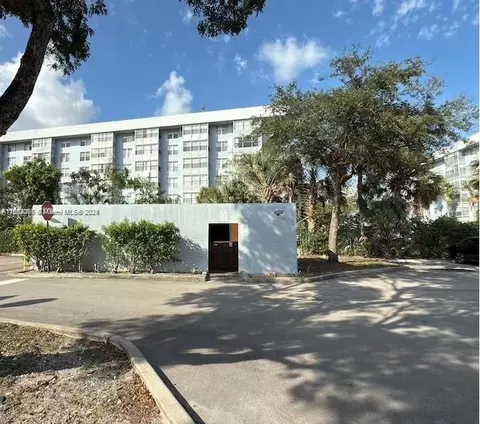 4271 NW 5th St #254, Plantation, FL 33317