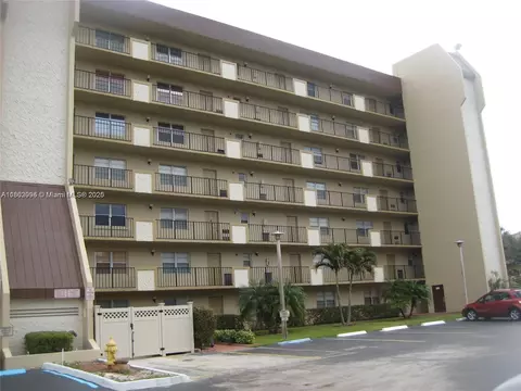 3150 W Rolling Hills Cir #601, Davie, FL 33328