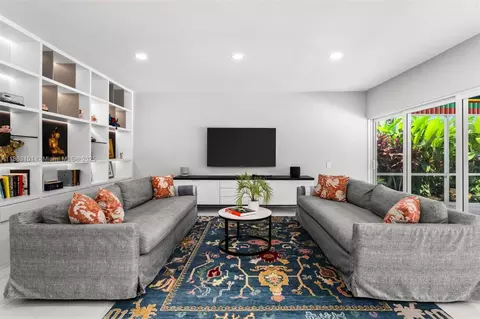 1410 Cleveland Rd, Miami Beach, FL 33141