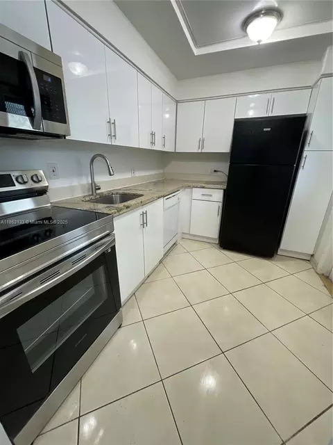 447 NE 195th St #317, Miami, FL 33179