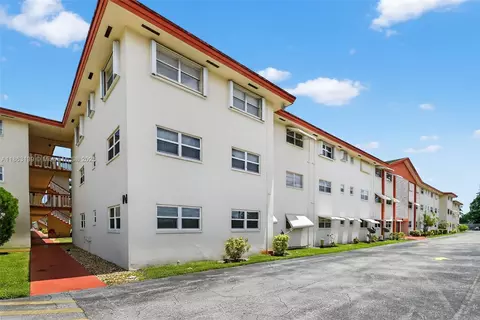 5300 Washington St #N315, Hollywood, FL 33021