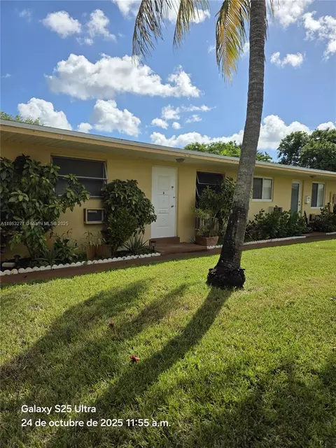 2241 Monroe St #8, Hollywood, FL 33020