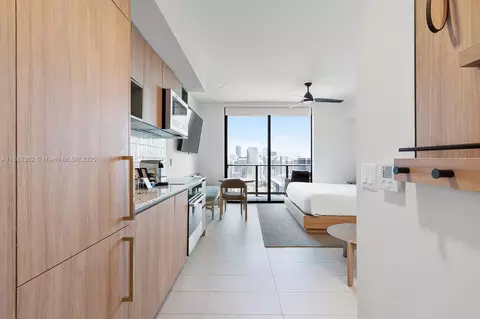 159 NE 6th St #3806, Miami, FL 33132
