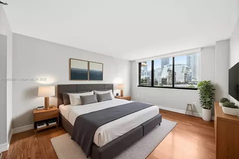 Bedroom - 540 Brickell Key Dr #815, Miami, FL 33131 photo 2 of 3