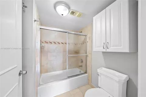 Bath - 540 Brickell Key Dr #815, Miami, FL 33131 photo 3 of 3