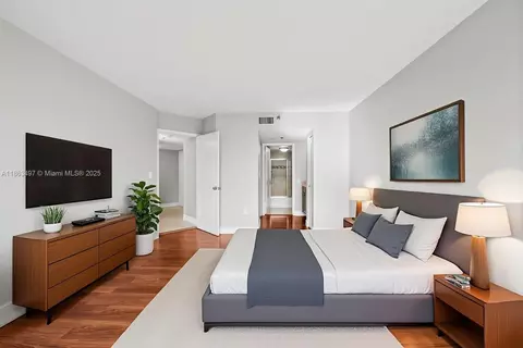 Other - 540 Brickell Key Dr #815, Miami, FL 33131 photo 2 of 6