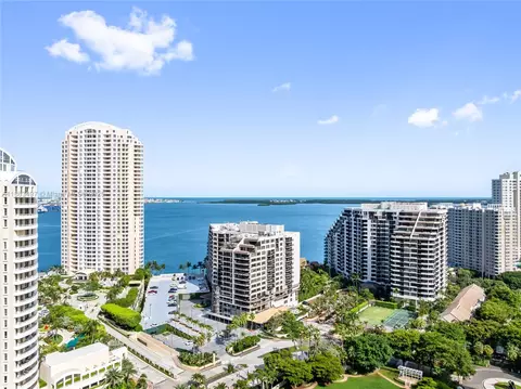 View/Area - 540 Brickell Key Dr #815, Miami, FL 33131 photo 1 of 6