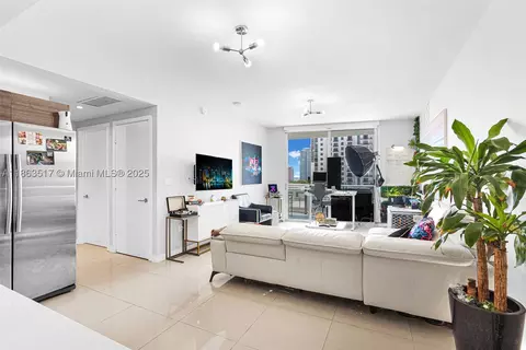 1010 SW 2nd Ave #1010, Miami, FL 33130