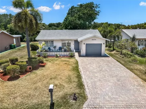 9404 NW 70th Pl, Tamarac, FL 33321