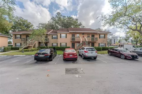 721 NW 103rd Ter #202, Pembroke Pines, FL 33026