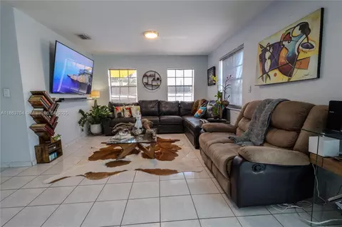 Other - 631 SE 3rd Pl, Hialeah, FL 33010 photo 7 of 12