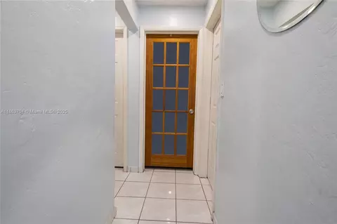 Entry Way - 631 SE 3rd Pl, Hialeah, FL 33010 photo 1 of 1