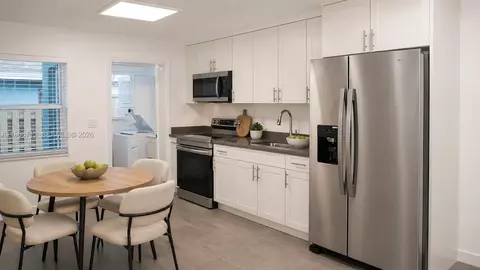 3621 NE 1st Ter, Oakland Park, FL 33334