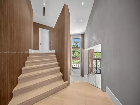 Entry Way - 5700 SW 91st St, Pinecrest, FL 33156 photo 3 of 3
