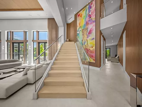 Entry Way - 5700 SW 91st St, Pinecrest, FL 33156 photo 2 of 3