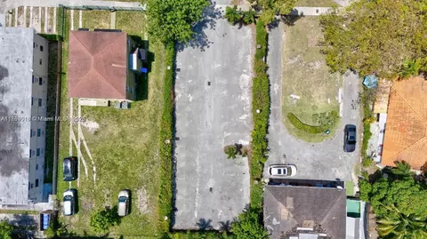 2174 SW 9th St, Miami, FL 33135 photo 4