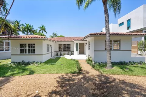 1033 W 47th St, Miami Beach, FL 33140