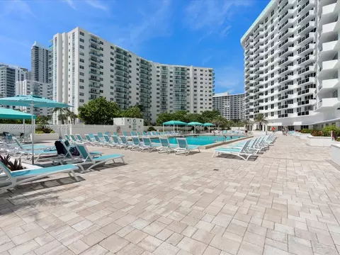 3725 S Ocean Dr #1207, Hollywood, FL 33019