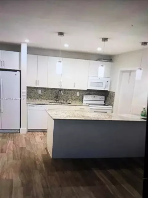 13864 SW 90th Ave #108-LL, Miami, FL 33176