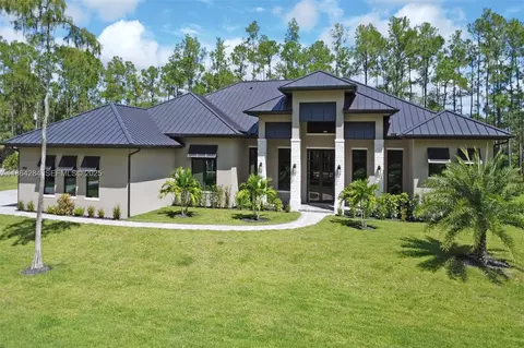 4987 Mahogany Ridge Dr, Naples, FL 34119