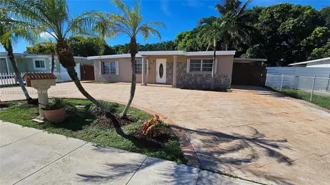 453 E 61st St, Hialeah, FL 33013