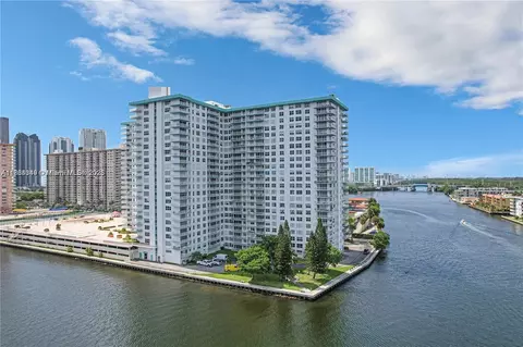 301 174th St #408, Sunny Isles Beach, FL 33160