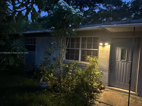 6890 SW 16th Ct, North Lauderdale, FL 33068