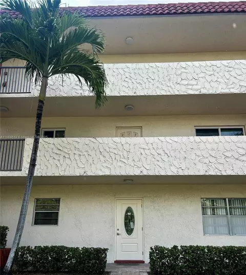 111 S Hollybrook Dr #107, Pembroke Pines, FL 33025