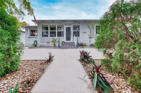 1923 Dewey St, Hollywood, FL 33020