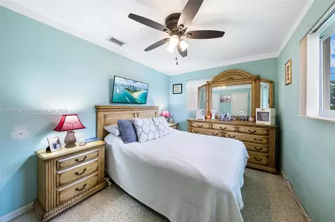 Bedroom - 897 W 36th St, Hialeah, FL 33012 photo 2 of 3
