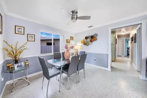 Dining - 897 W 36th St, Hialeah, FL 33012 photo 3 of 3