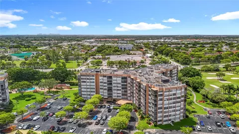 1100 Saint Charles Pl #219, Pembroke Pines, FL 33026