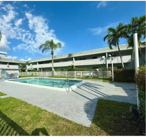 4251 NW 5th St #239, Plantation, FL 33317