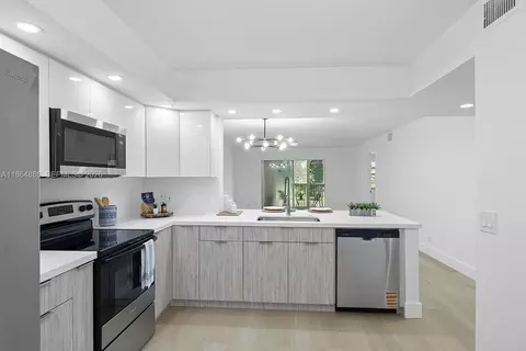 12500 SW 6th St #307N, Pembroke Pines, FL 33027