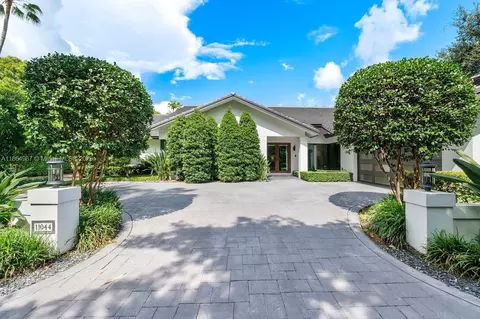 11044 SW 77th Ct Cir, Pinecrest, FL 33156