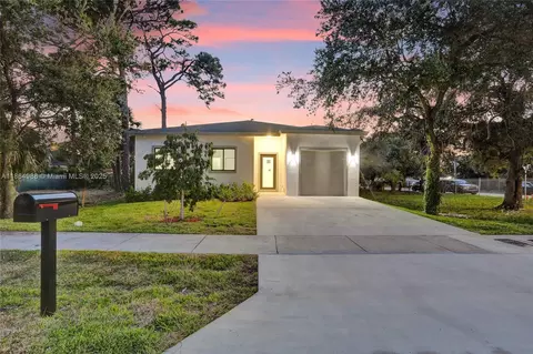 871 NW 27th Ter, Fort Lauderdale, FL 33311