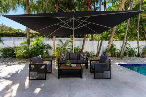 Exterior - 200 W Mcintyre St, Key Biscayne, FL 33149 photo 19 of 28