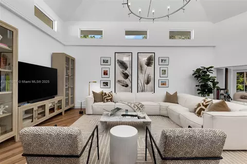 Living - 200 W Mcintyre St, Key Biscayne, FL 33149 photo 4 of 7
