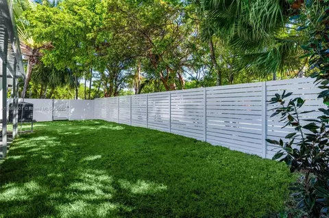 Exterior - 200 W Mcintyre St, Key Biscayne, FL 33149 photo 28 of 28