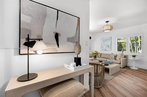 Entry Way - 200 W Mcintyre St, Key Biscayne, FL 33149 photo 5 of 5