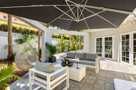 Exterior - 200 W Mcintyre St, Key Biscayne, FL 33149 photo 10 of 28