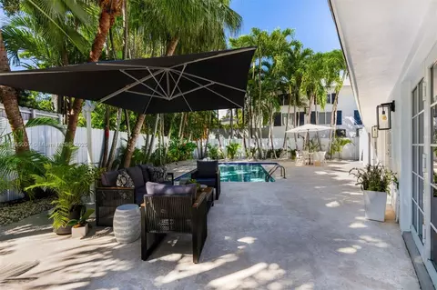 Exterior - 200 W Mcintyre St, Key Biscayne, FL 33149 photo 20 of 28