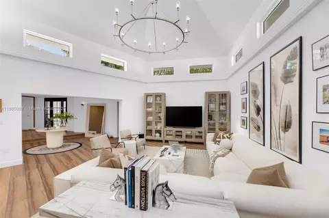 Living - 200 W Mcintyre St, Key Biscayne, FL 33149 photo 2 of 7