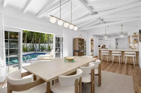 Dining - 200 W Mcintyre St, Key Biscayne, FL 33149 photo 1 of 3